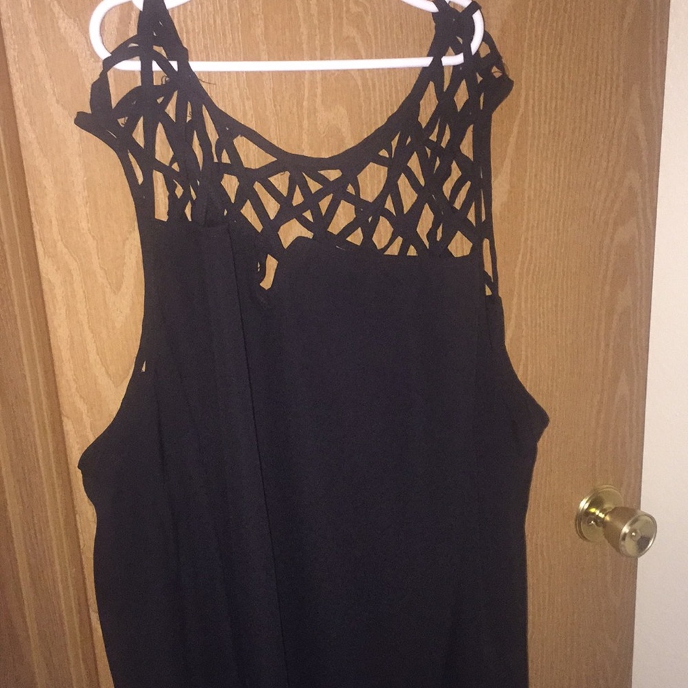 Cage detail top